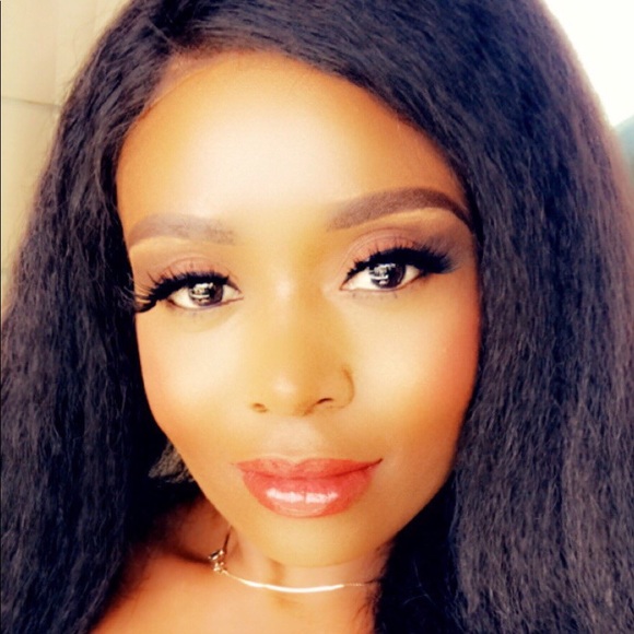 Meet your Posher, Aduda - Picture 1 of 1